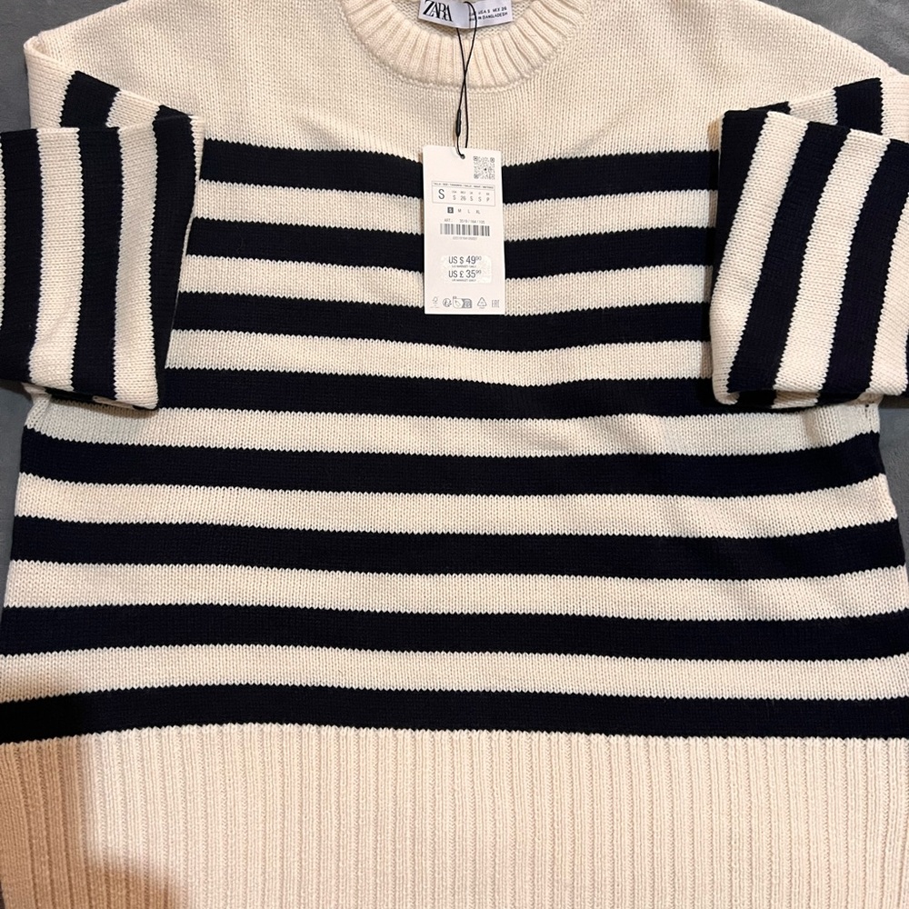 ZARA CREWNECK SWEATER OFF WHITE WITH BLACK STRIPES
